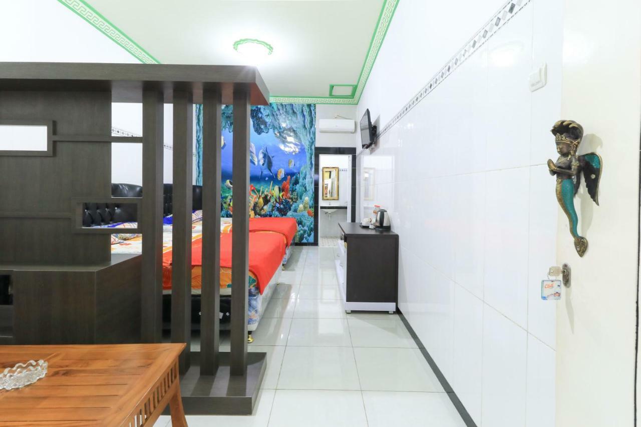 Naga Mas Hotel Mojokerto Exterior photo