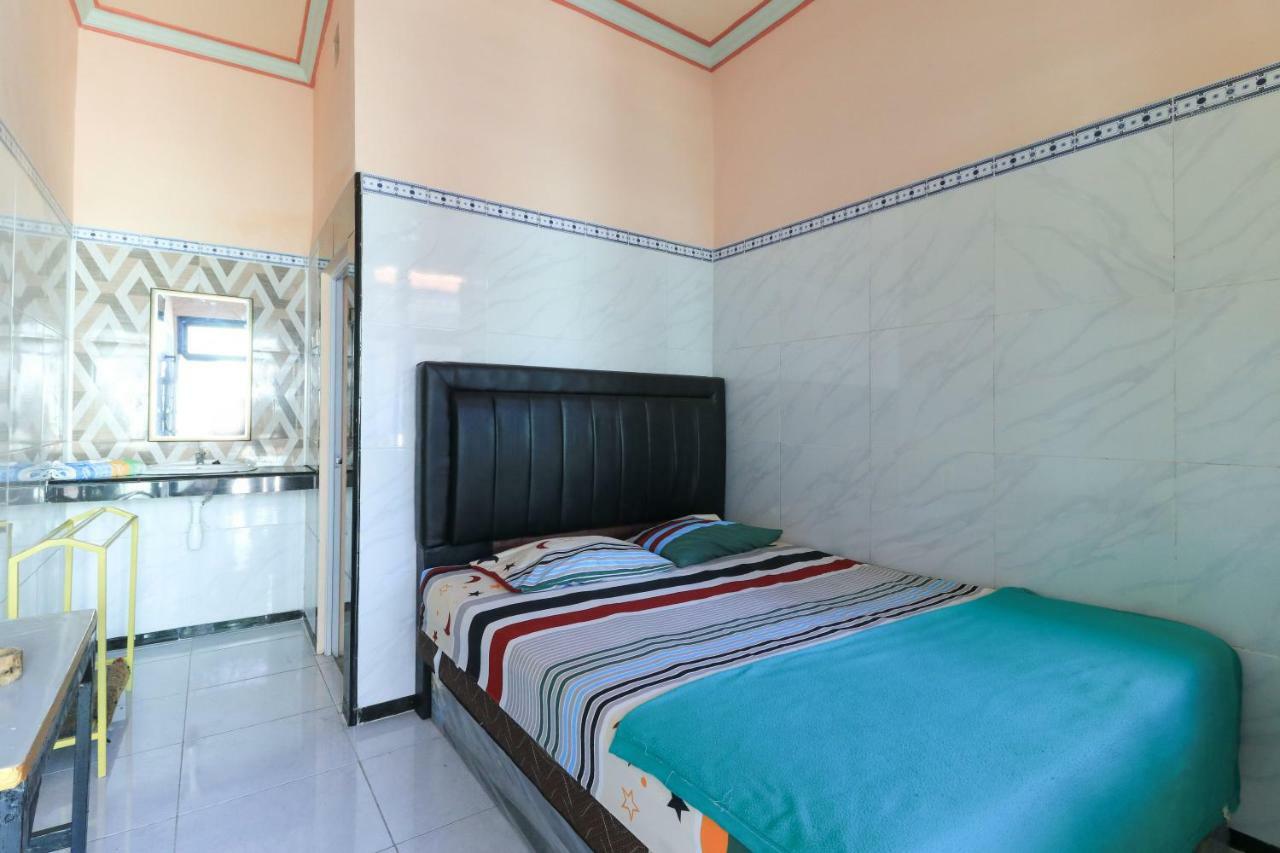 Naga Mas Hotel Mojokerto Exterior photo